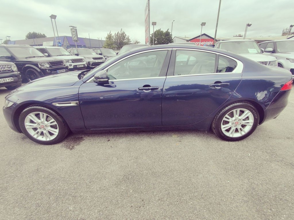 Used Jaguar XE 2016 for sale - 75359511: Photo 8