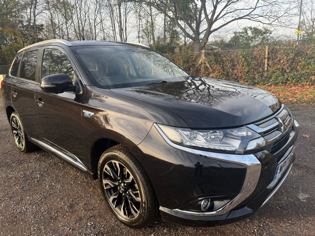 Used Mitsubishi Outlander 2017 for sale - 76595856: Photo 1