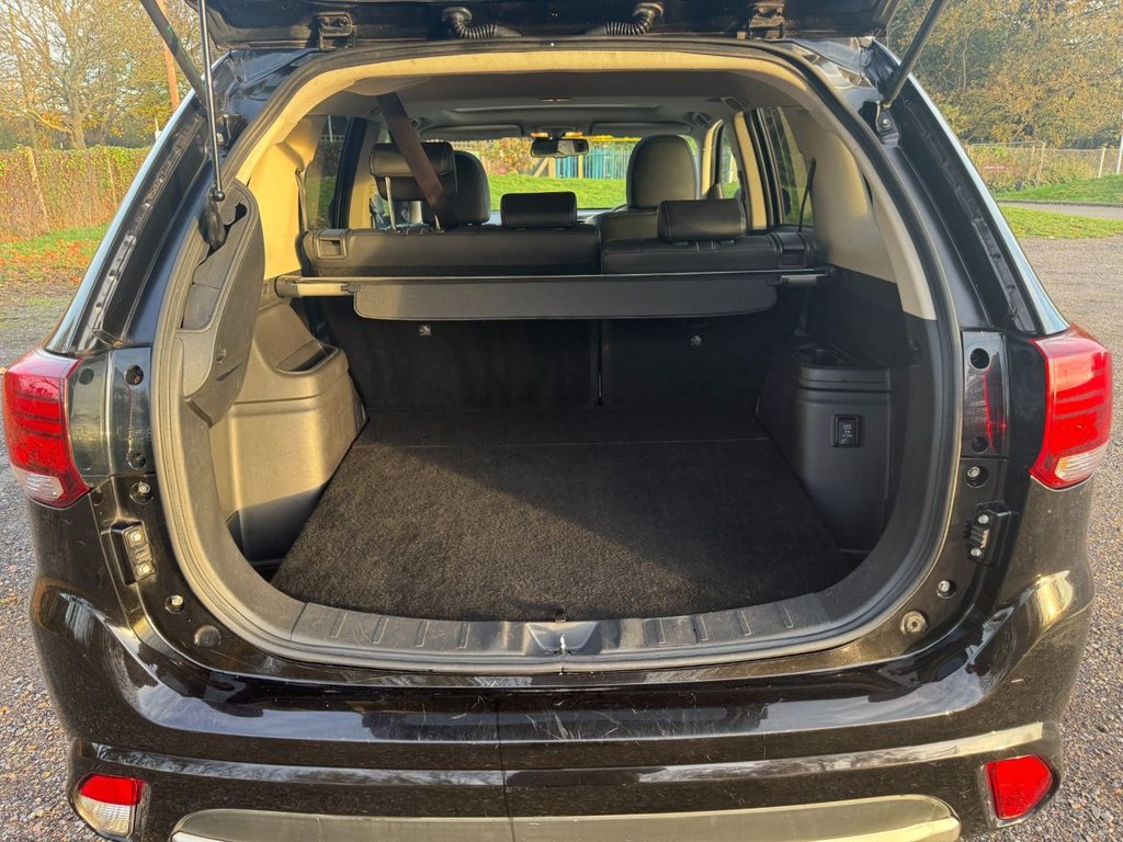 Used Mitsubishi Outlander 2017 for sale - 76595856: Photo 10