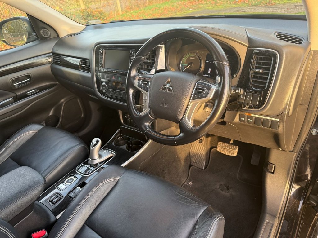 Used Mitsubishi Outlander 2017 for sale - 76595856: Photo 12