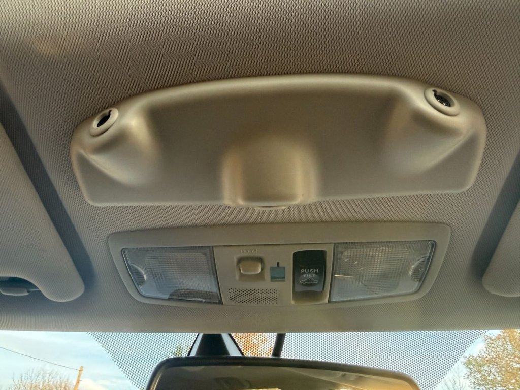 Used Mitsubishi Outlander 2017 for sale - 76595856: Photo 33