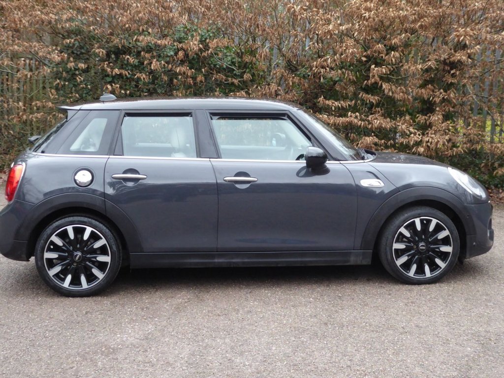 Used MINI Hatch 2019 for sale - 77408272: Photo 11