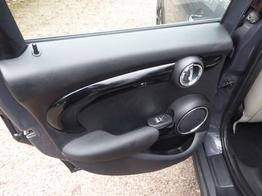 Used MINI Hatch 2019 for sale - 77408272: Photo 13