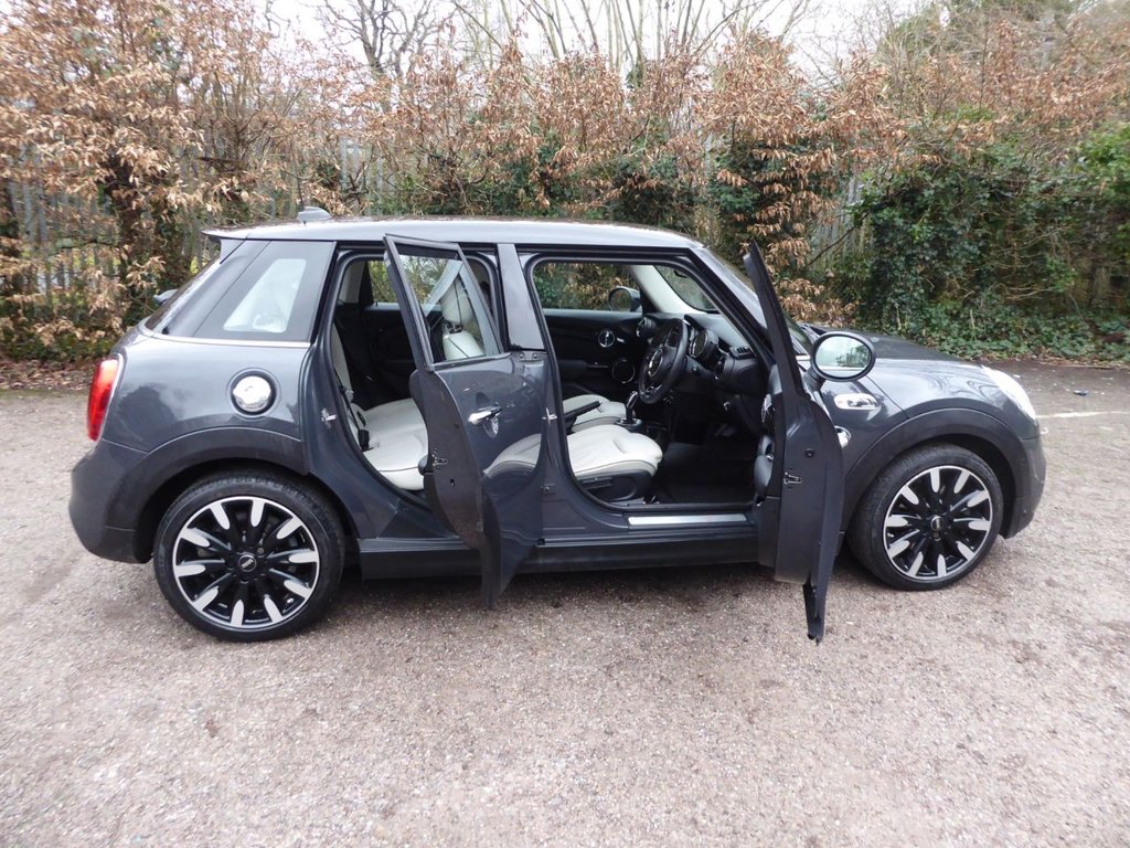 Used MINI Hatch 2019 for sale - 77408272: Photo 23