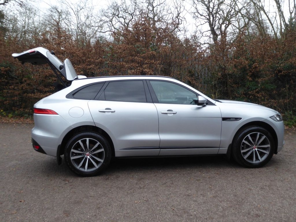 Used Jaguar F-Pace 2018 for sale - 76962440: Photo 10