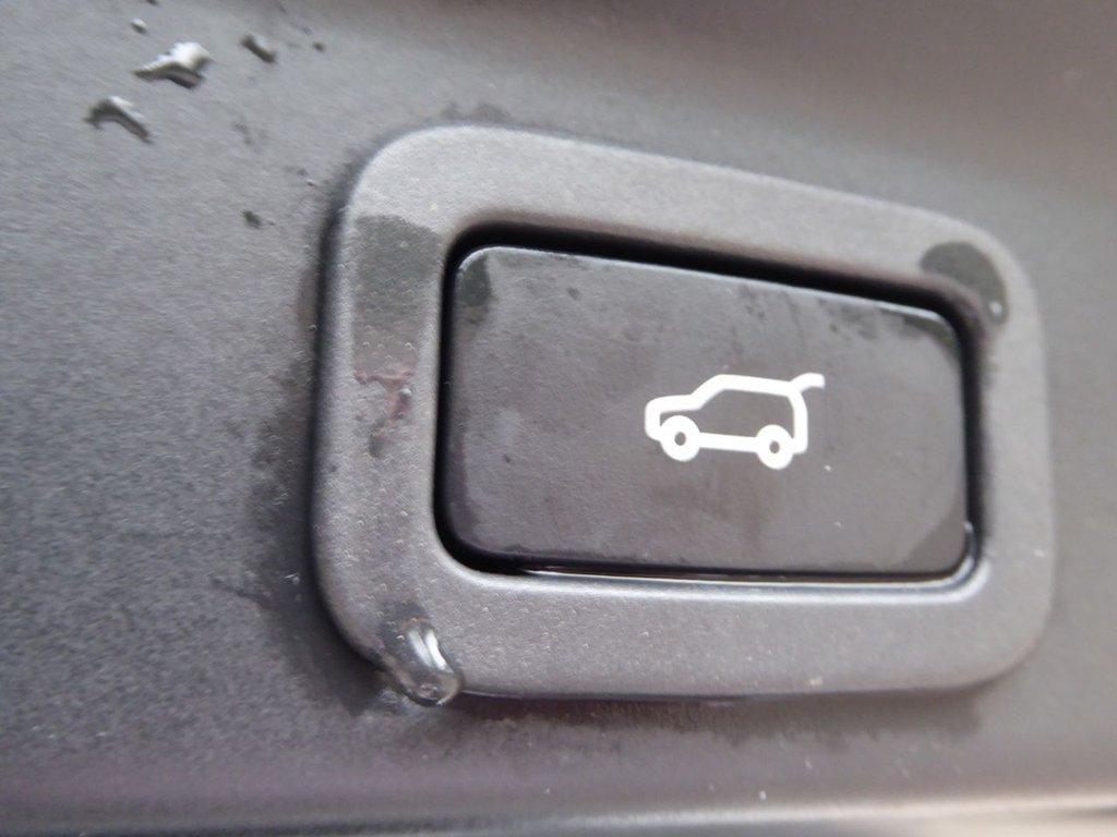 Used Jaguar F-Pace 2018 for sale - 76962440: Photo 11