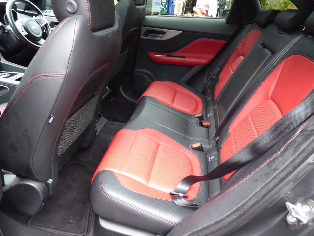 Used Jaguar F-Pace 2018 for sale - 76962440: Photo 16