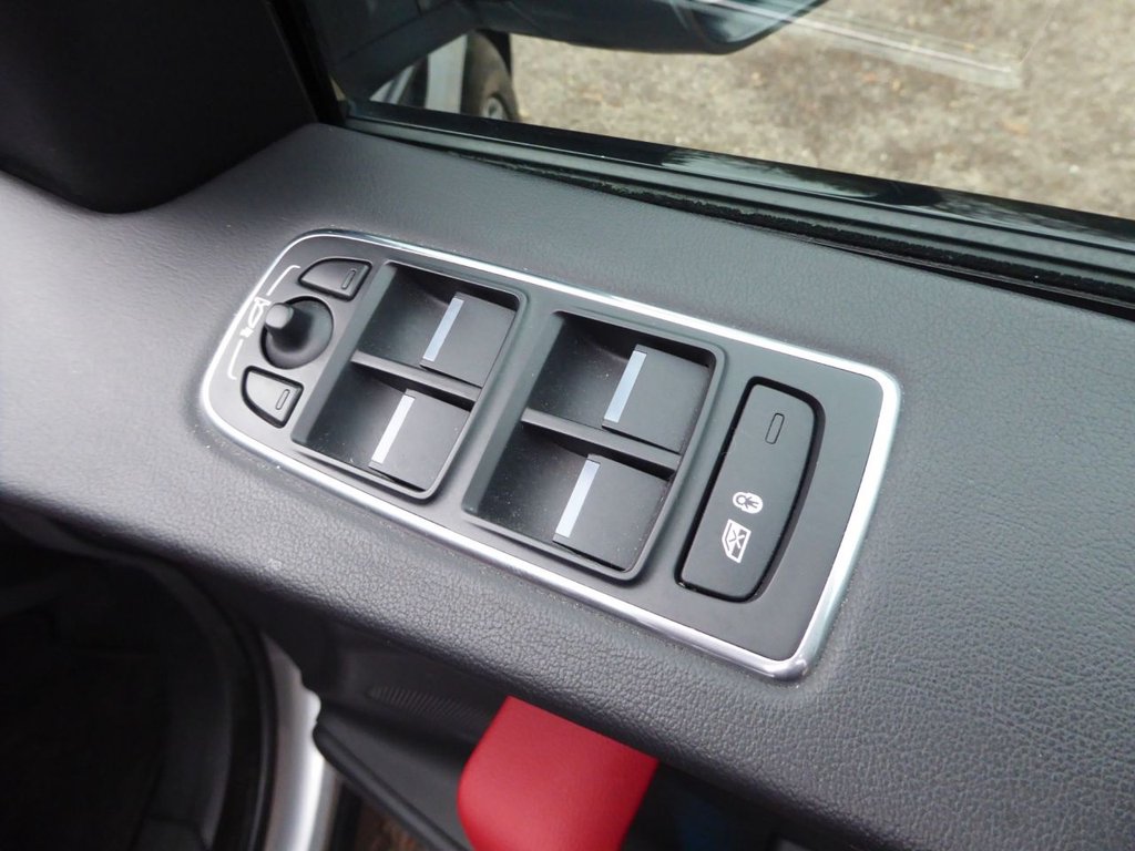 Used Jaguar F-Pace 2018 for sale - 76962440: Photo 22