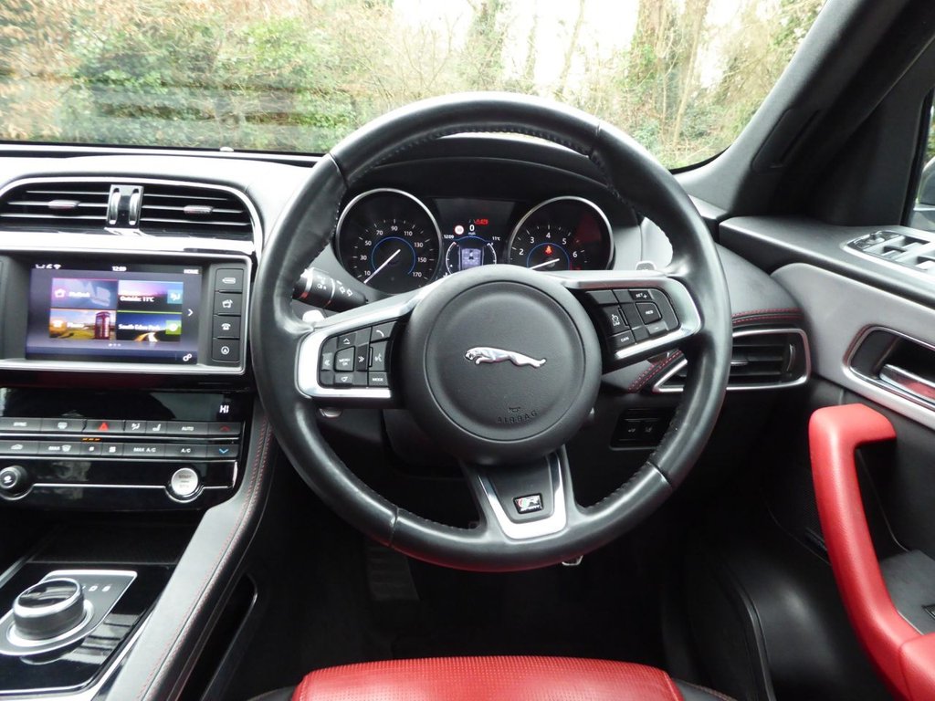 Used Jaguar F-Pace 2018 for sale - 76962440: Photo 25