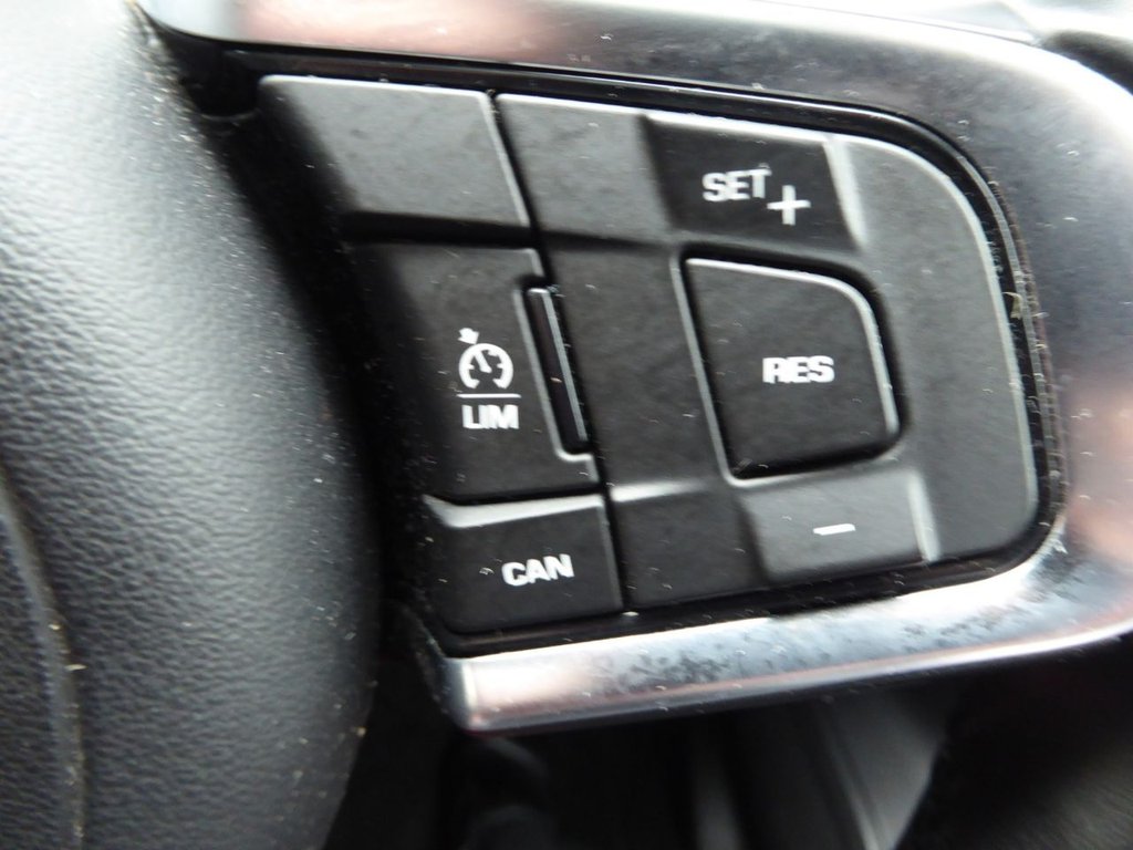 Used Jaguar F-Pace 2018 for sale - 76962440: Photo 31