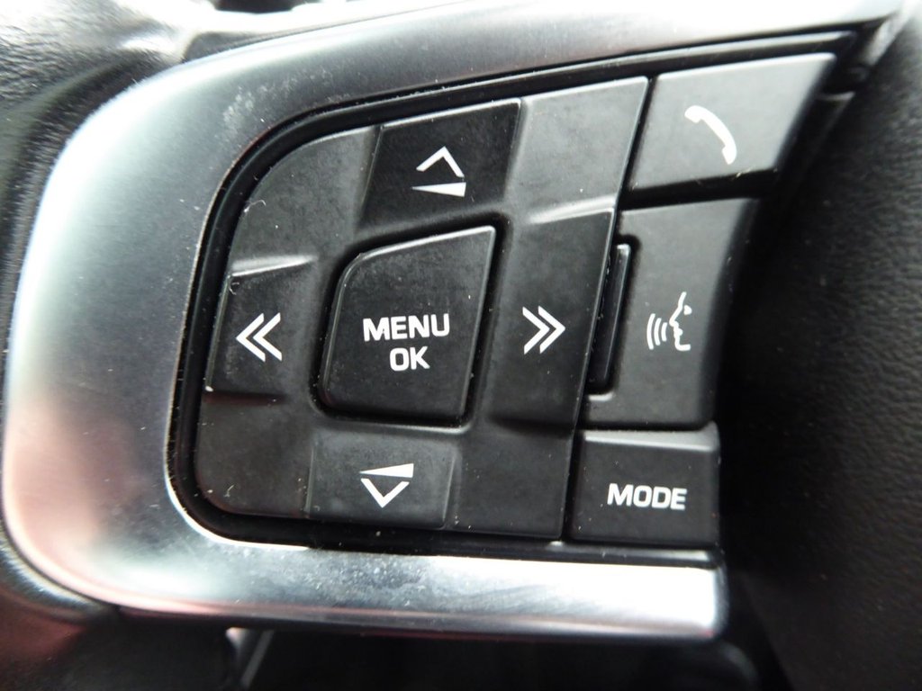 Used Jaguar F-Pace 2018 for sale - 76962440: Photo 32