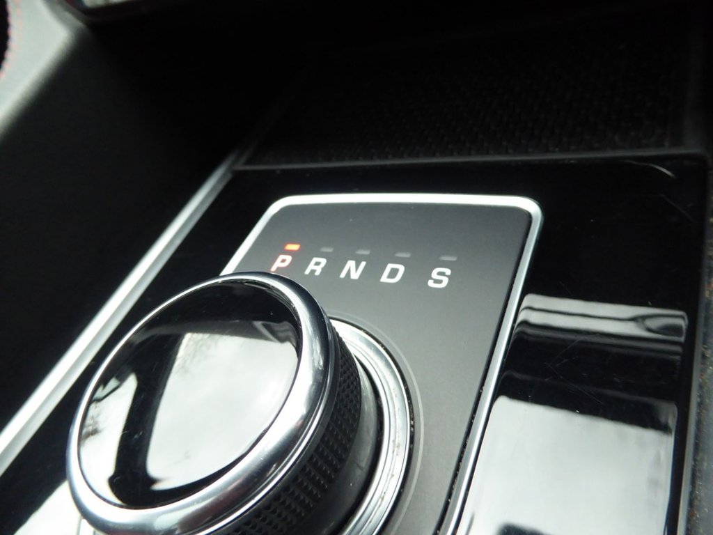 Used Jaguar F-Pace 2018 for sale - 76962440: Photo 35