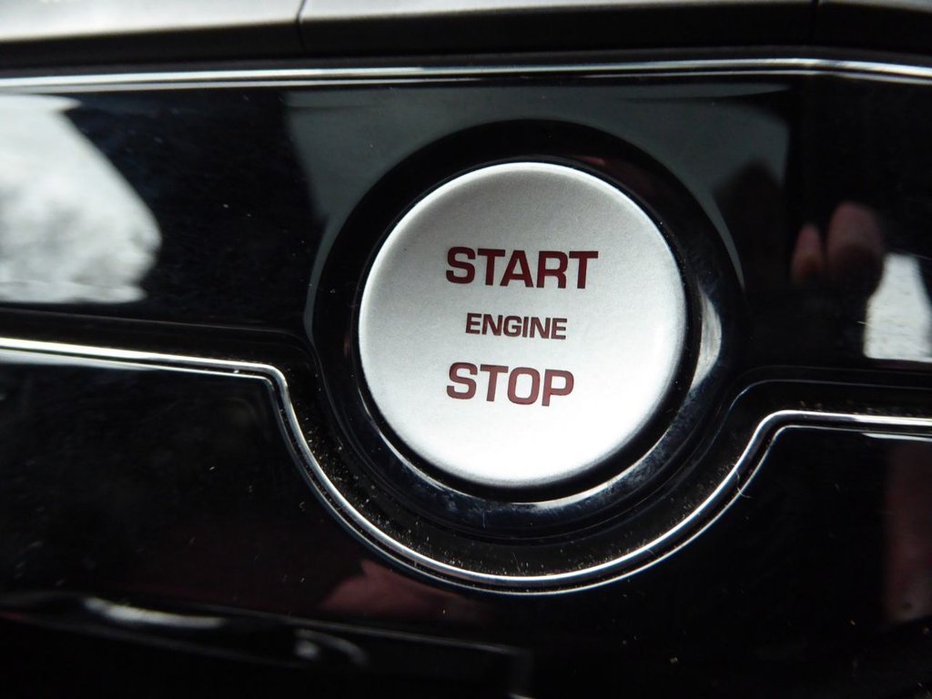 Used Jaguar F-Pace 2018 for sale - 76962440: Photo 46