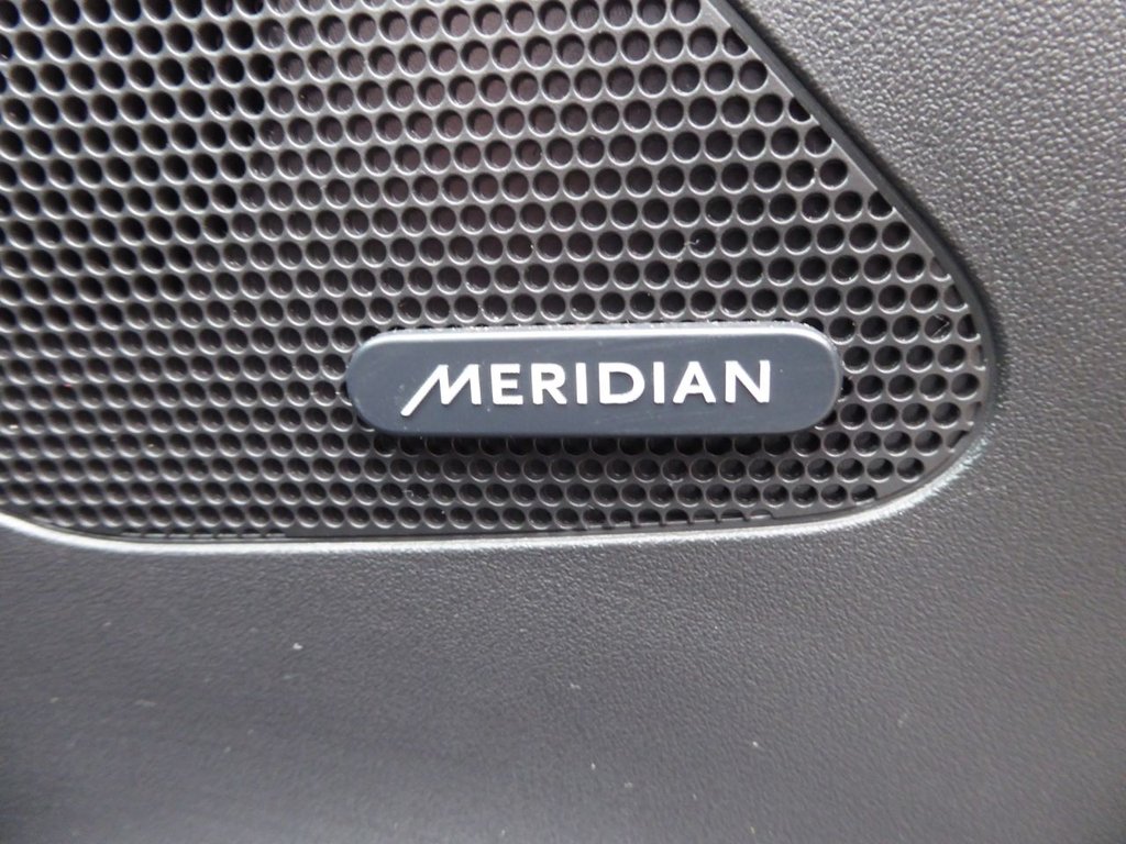 Used Jaguar F-Pace 2018 for sale - 76962440: Photo 48