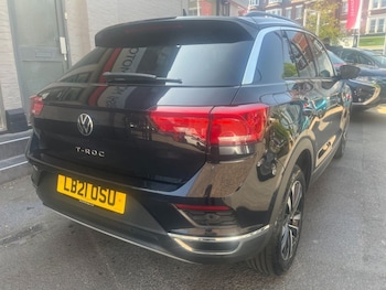 Used Volkswagen T-Roc 2021 for sale - 74529356: Photo