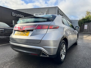 Used Honda Civic 2011 for sale - 76520552: Photo