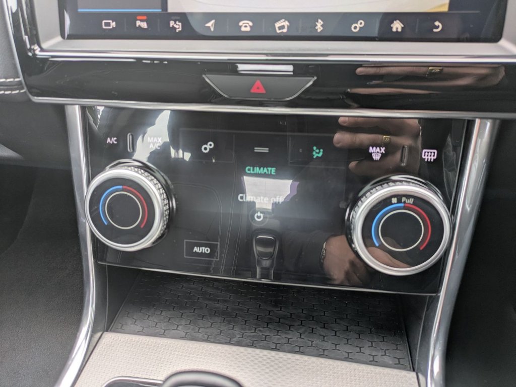 Used Jaguar XE 2018 for sale - 74833318: Photo 22