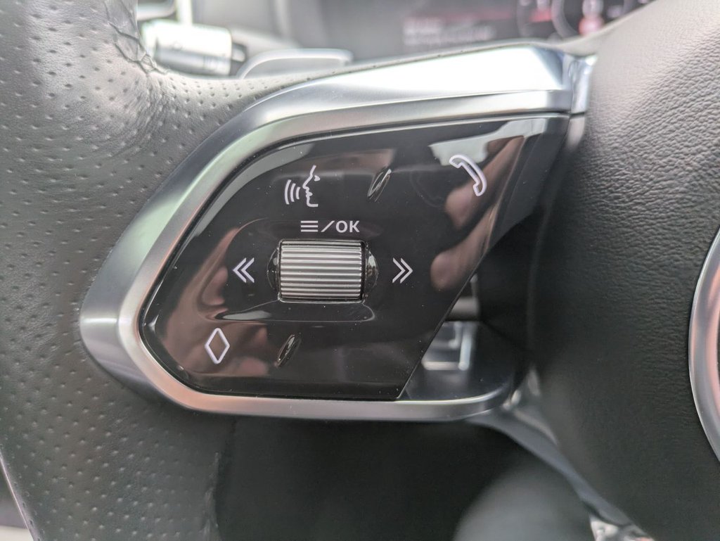 Used Jaguar XE 2018 for sale - 74833318: Photo 24