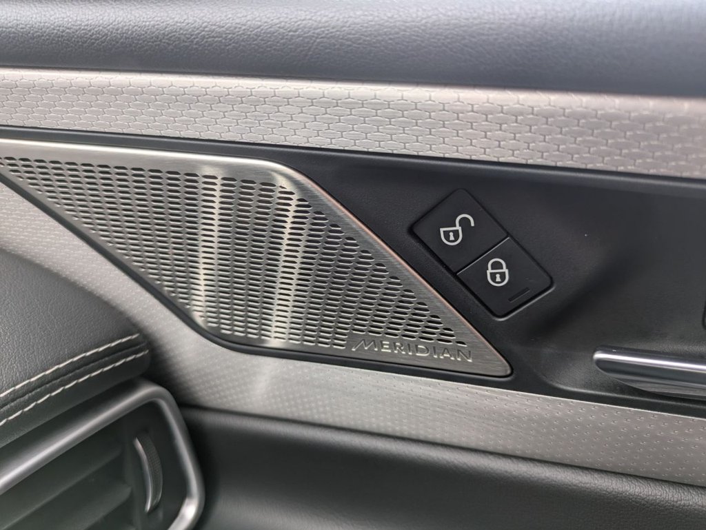 Used Jaguar XE 2018 for sale - 74833318: Photo 28