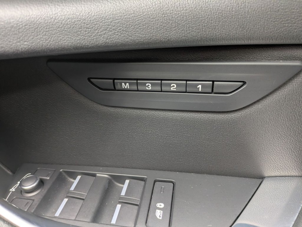 Used Jaguar XE 2018 for sale - 74833318: Photo 29