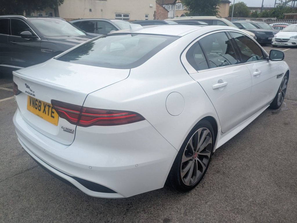 Used Jaguar XE 2018 for sale - 74833318: Photo 5