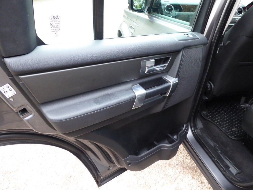 Used Land Rover Discovery 2015 for sale - 78082552: Photo 18