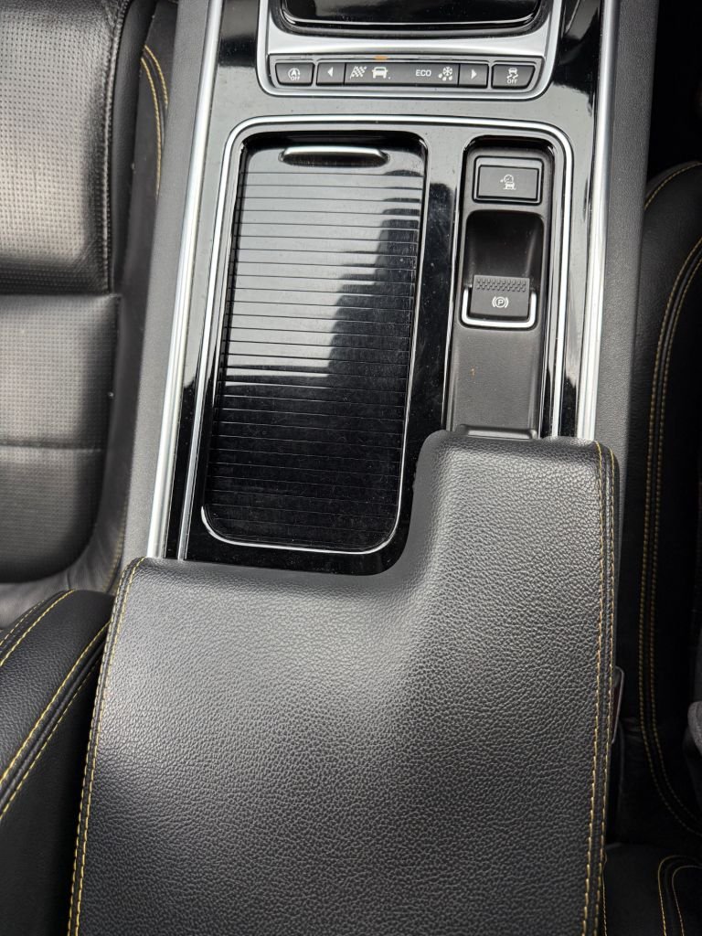 Used Jaguar XF 2018 for sale - 76376072: Photo 32