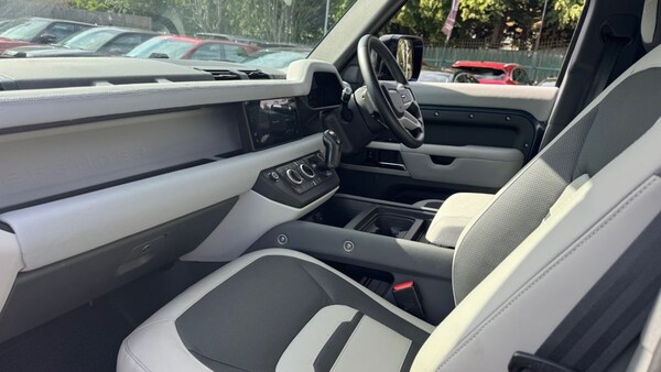 Used Land Rover Defender 2021 for sale - 72042906: Photo 20