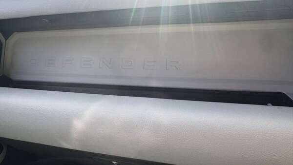Used Land Rover Defender 2021 for sale - 72042906: Photo 30