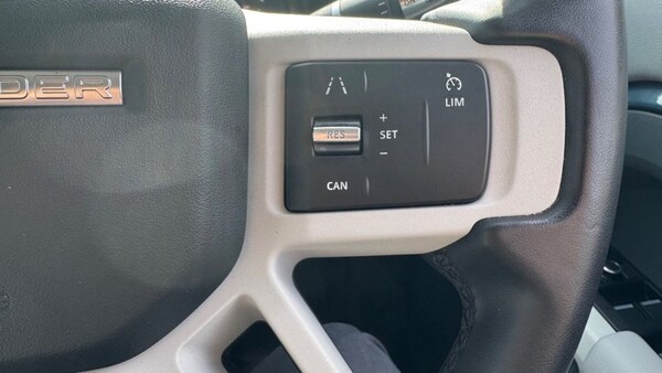 Used Land Rover Defender 2021 for sale - 72042906: Photo 38