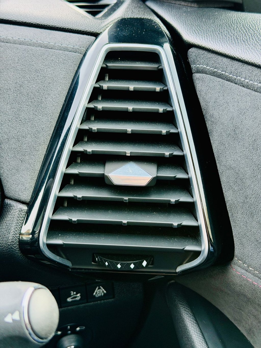 Used DS Automobiles DS 7 Crossback 2018 for sale - 77967410: Photo 36