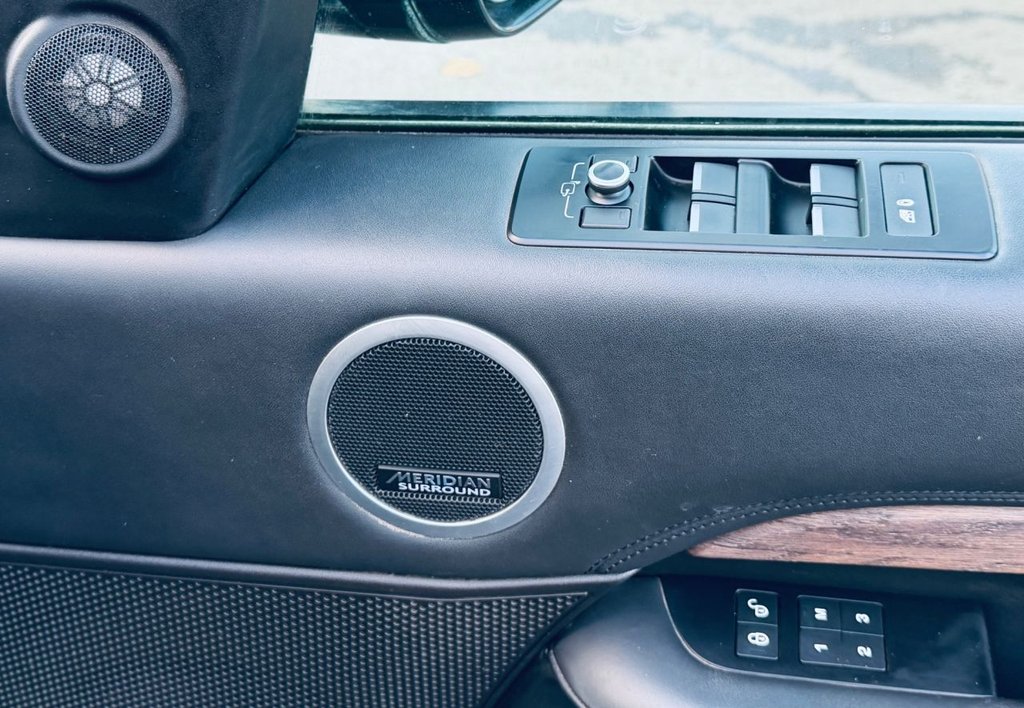 Used Land Rover Discovery 2017 for sale - 76848307: Photo 10