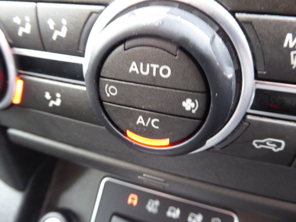 Used Land Rover Discovery 2015 for sale - 78199969: Photo 32