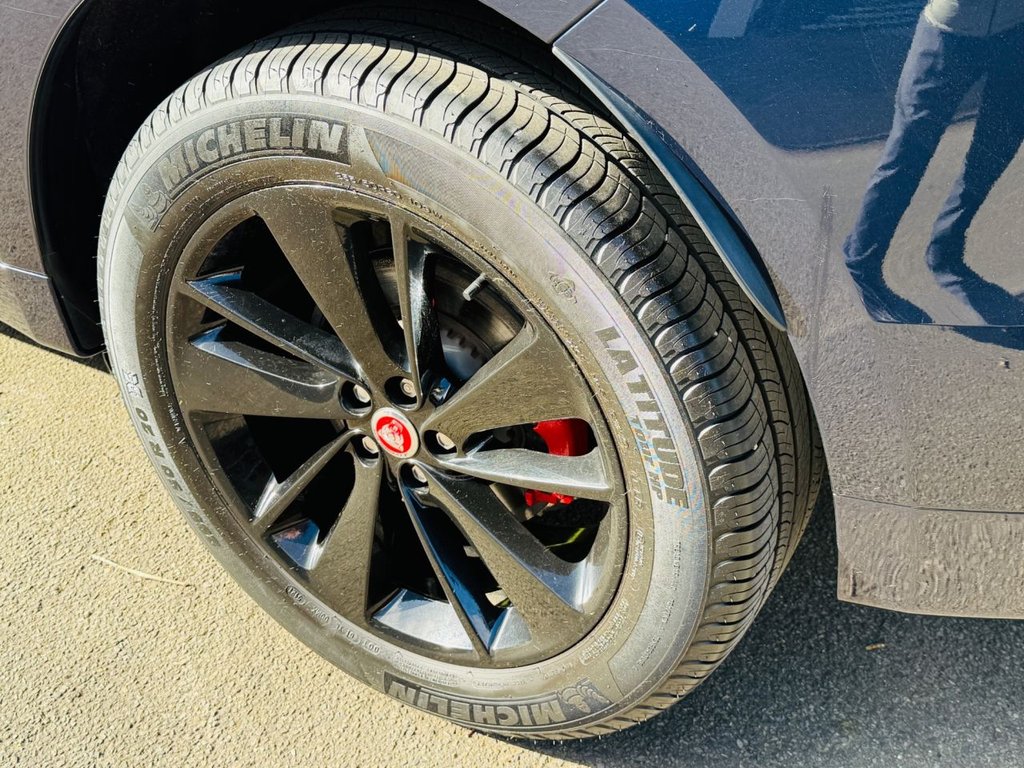 Used Jaguar F-Pace 2022 for sale - 77891231: Photo 11