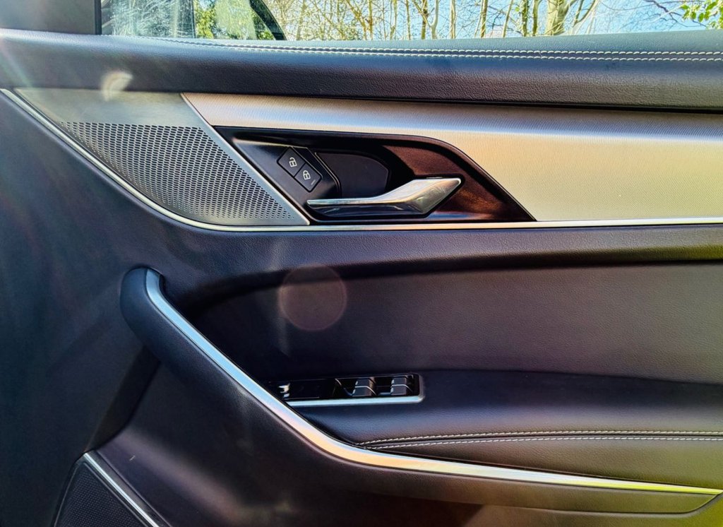 Used Jaguar F-Pace 2022 for sale - 77891231: Photo 16