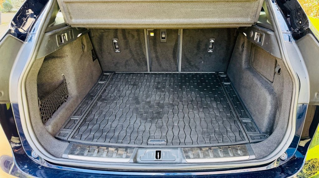 Used Jaguar F-Pace 2022 for sale - 77891231: Photo 23