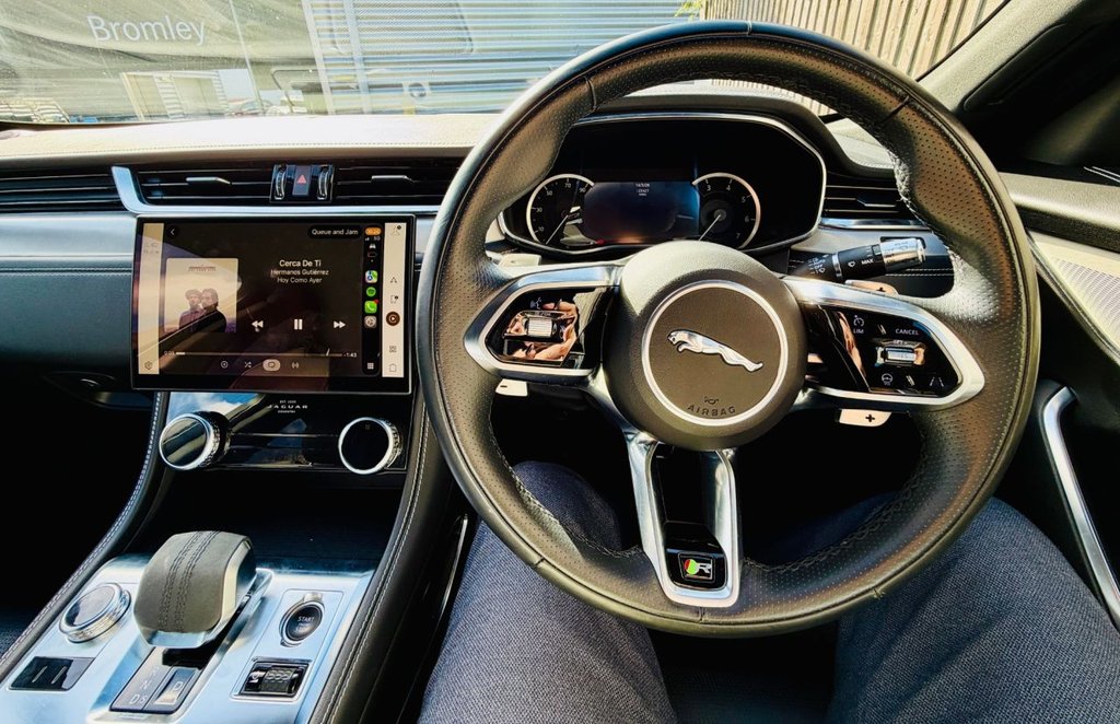 Used Jaguar F-Pace 2022 for sale - 77891231: Photo 33