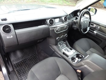 Used Land Rover Discovery 4 2015 for sale - 78167146: Photo