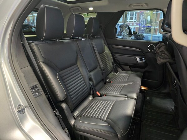 Used Land Rover Discovery 2018 for sale - 73796135: Photo 15