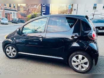 Used Toyota AYGO 2012 for sale - 77841371: Photo