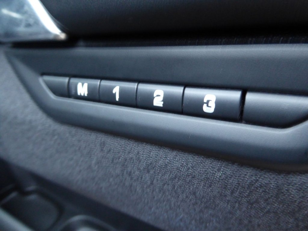 Used Land Rover Discovery Sport 2020 for sale - 76950550: Photo 21