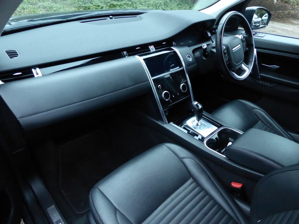 Used Land Rover Discovery Sport 2020 for sale - 76950550: Photo 3