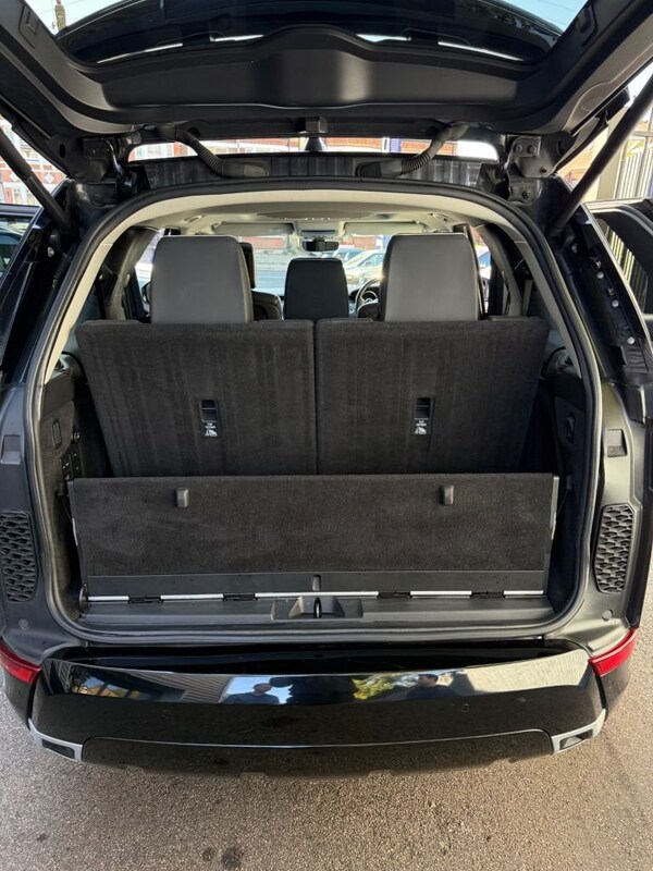 Used Land Rover Discovery 2017 for sale - 76080782: Photo 11
