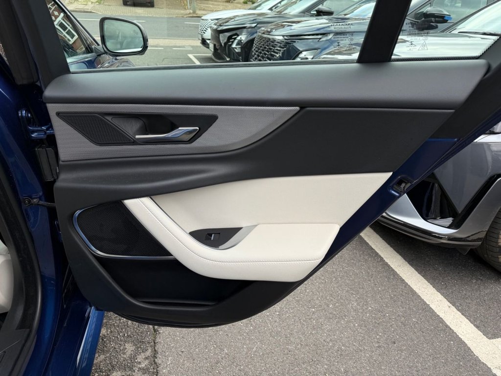 Used Jaguar XE 2021 for sale - 76386390: Photo 45