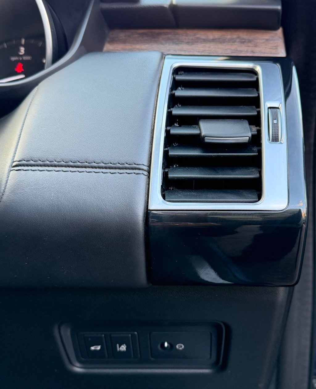 Used Land Rover Discovery 2017 for sale - 77327838: Photo 11