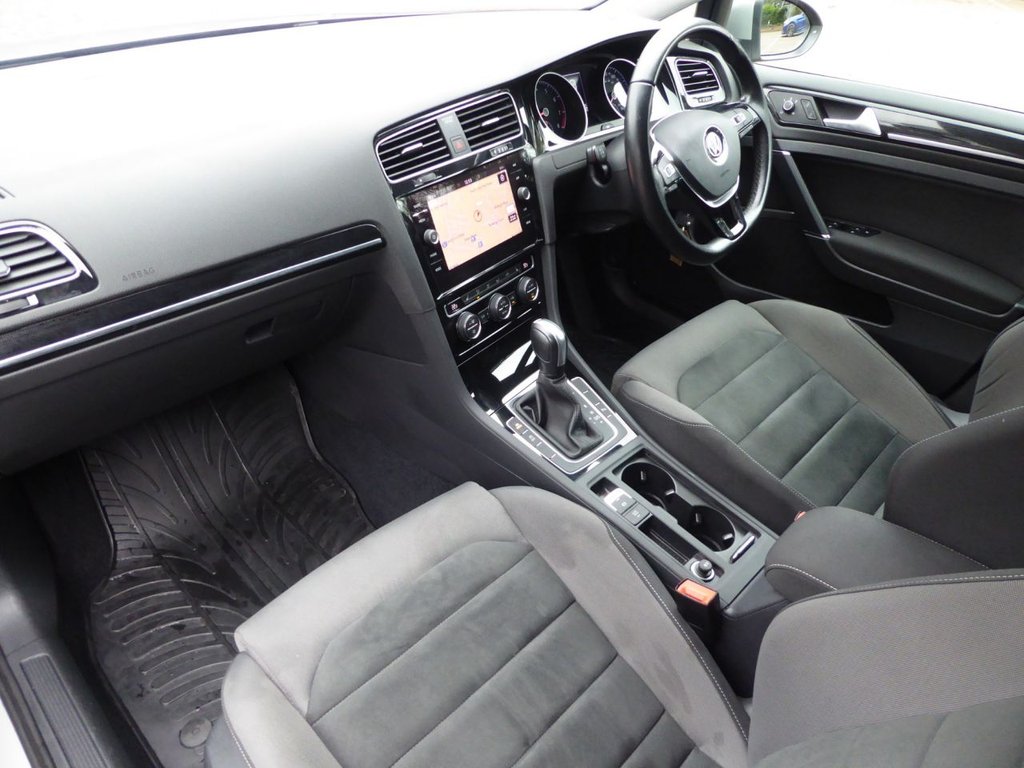 Used Volkswagen Golf 2020 for sale - 77288350: Photo 3