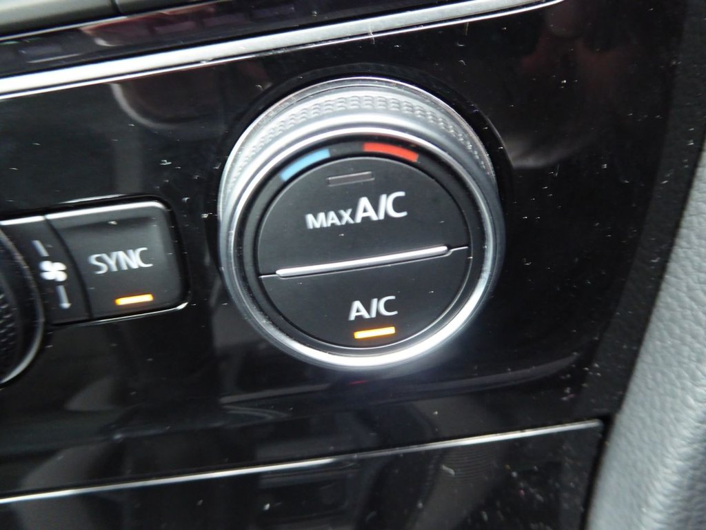 Used Volkswagen Golf 2020 for sale - 77288350: Photo 32