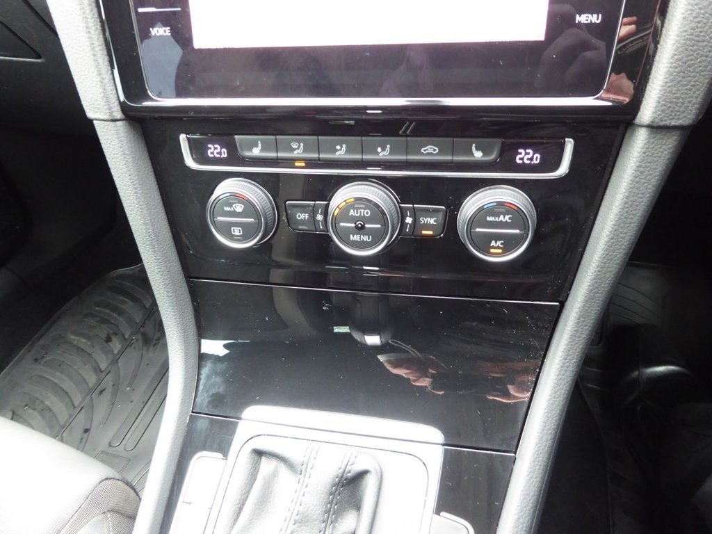 Used Volkswagen Golf 2020 for sale - 77288350: Photo 33