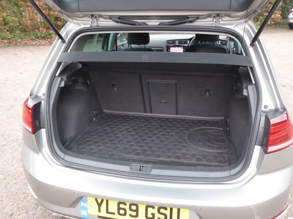 Used Volkswagen Golf 2020 for sale - 77288350: Photo 9