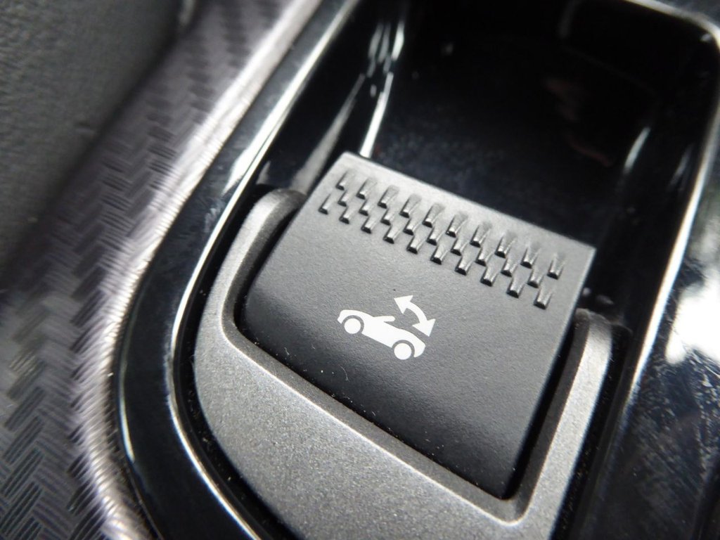 Used Jaguar F-Type 2016 for sale - 76848299: Photo 42